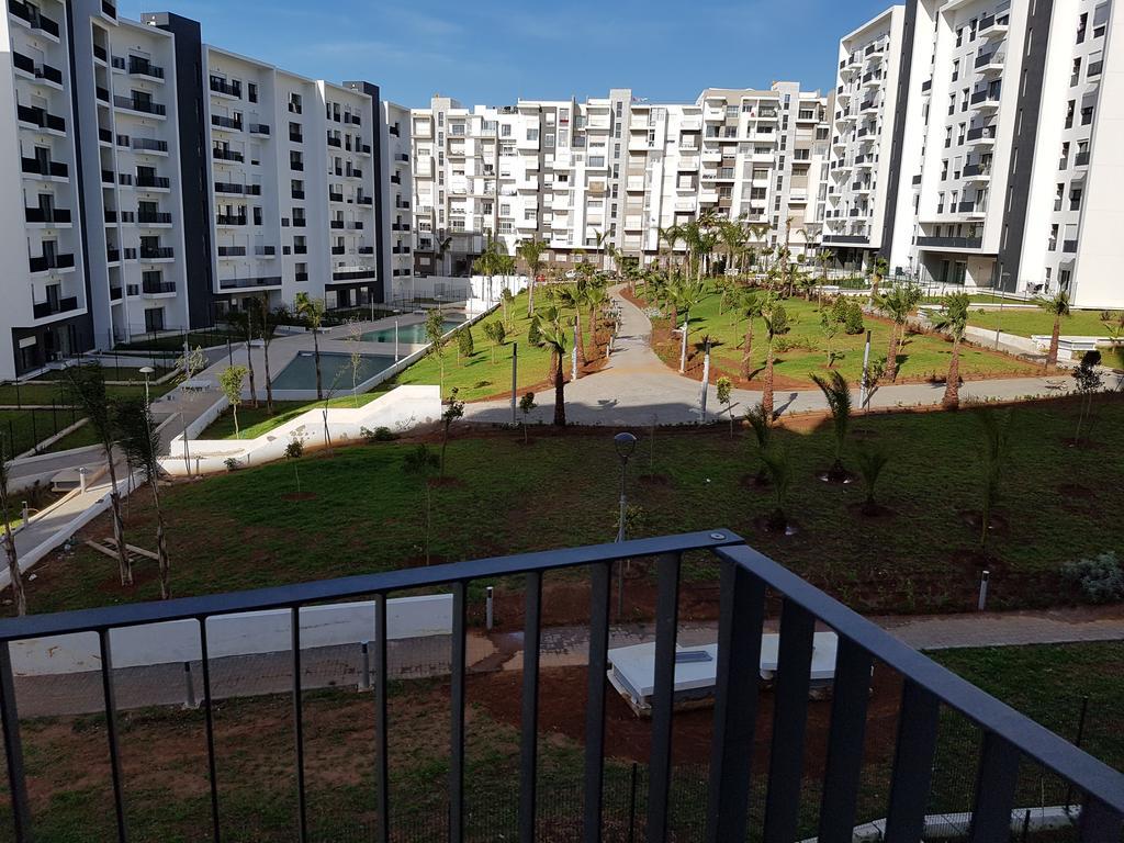 Avec Piscine A Hay *