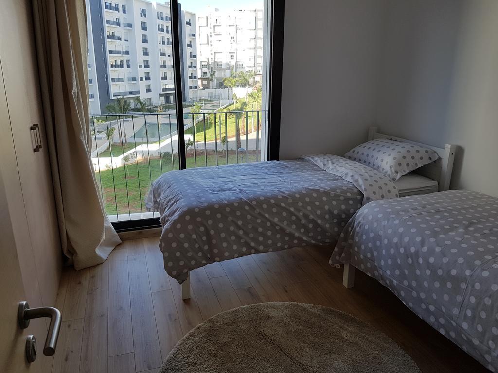 Avec Piscine A Hay Apartment *