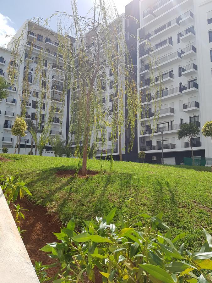 Avec Piscine A Hay Apartment *
