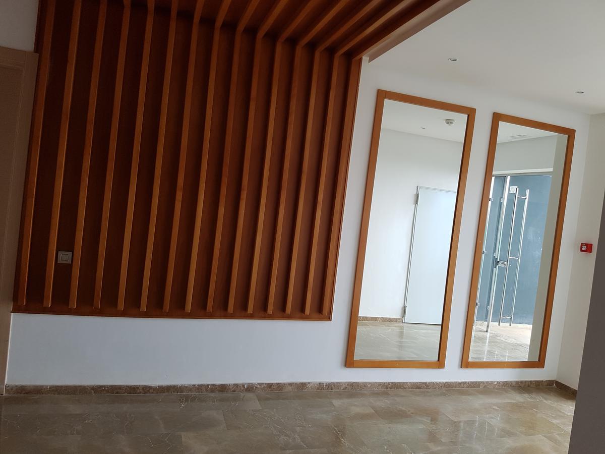 Avec Piscine A Hay